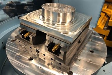 日本松浦的五轴加工中心：赋予加工车间无人值守的能力