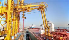 国内首台！山东港口青岛港实现进口输油臂智能对接