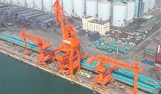 全国卸载量最大！山东港口青岛港首台粮食卸船机实现首次重载试车