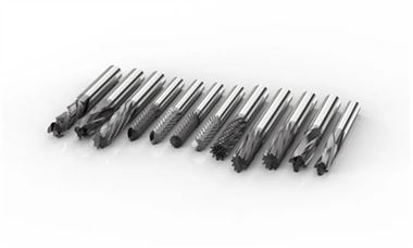 CFRP 整体立铣刀系列经过改进，刀具寿命延长 30-50%